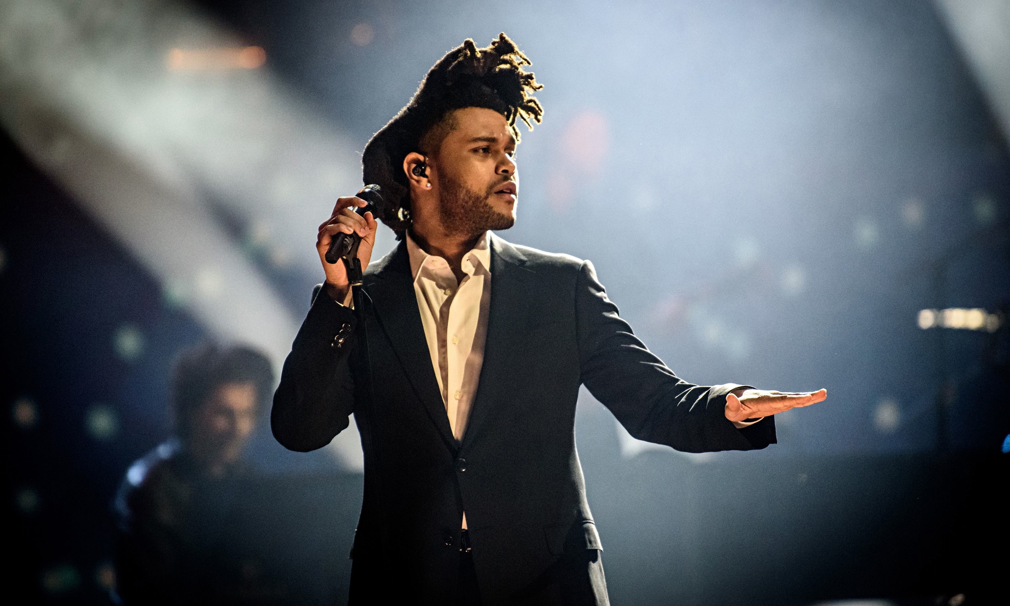 The Weeknd empieza el año marcando historia – KISS FM