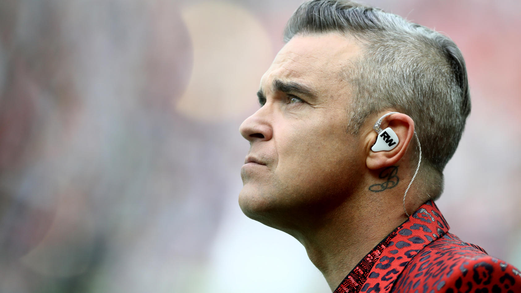 Robbie Williams subasta tres obras de Bansky