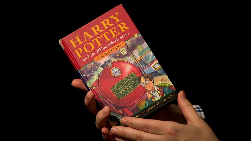 Un ejemplar de Harry Potter por 82 000 euros