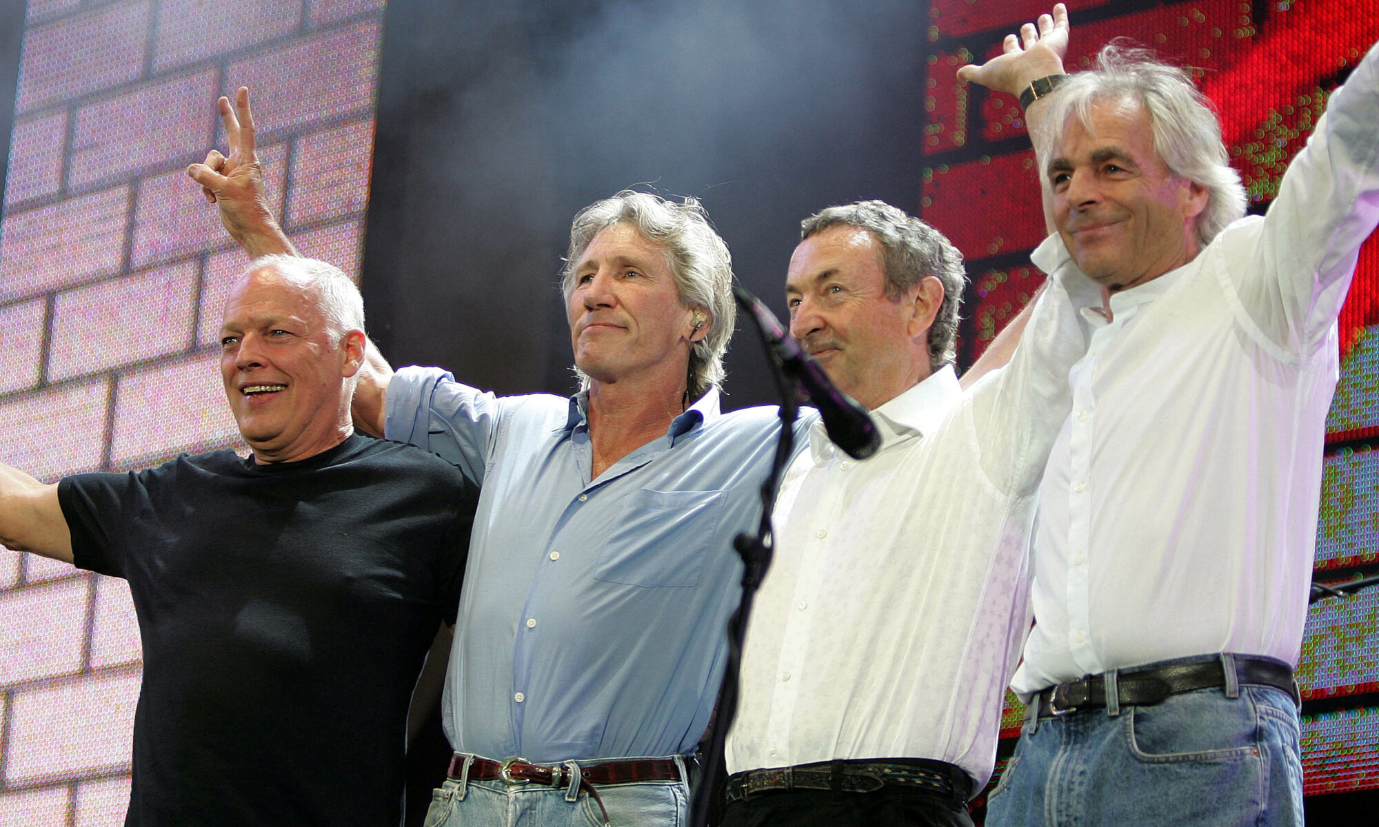 Pink Floyd lanza un tema en apoyo del pueblo ucraniano