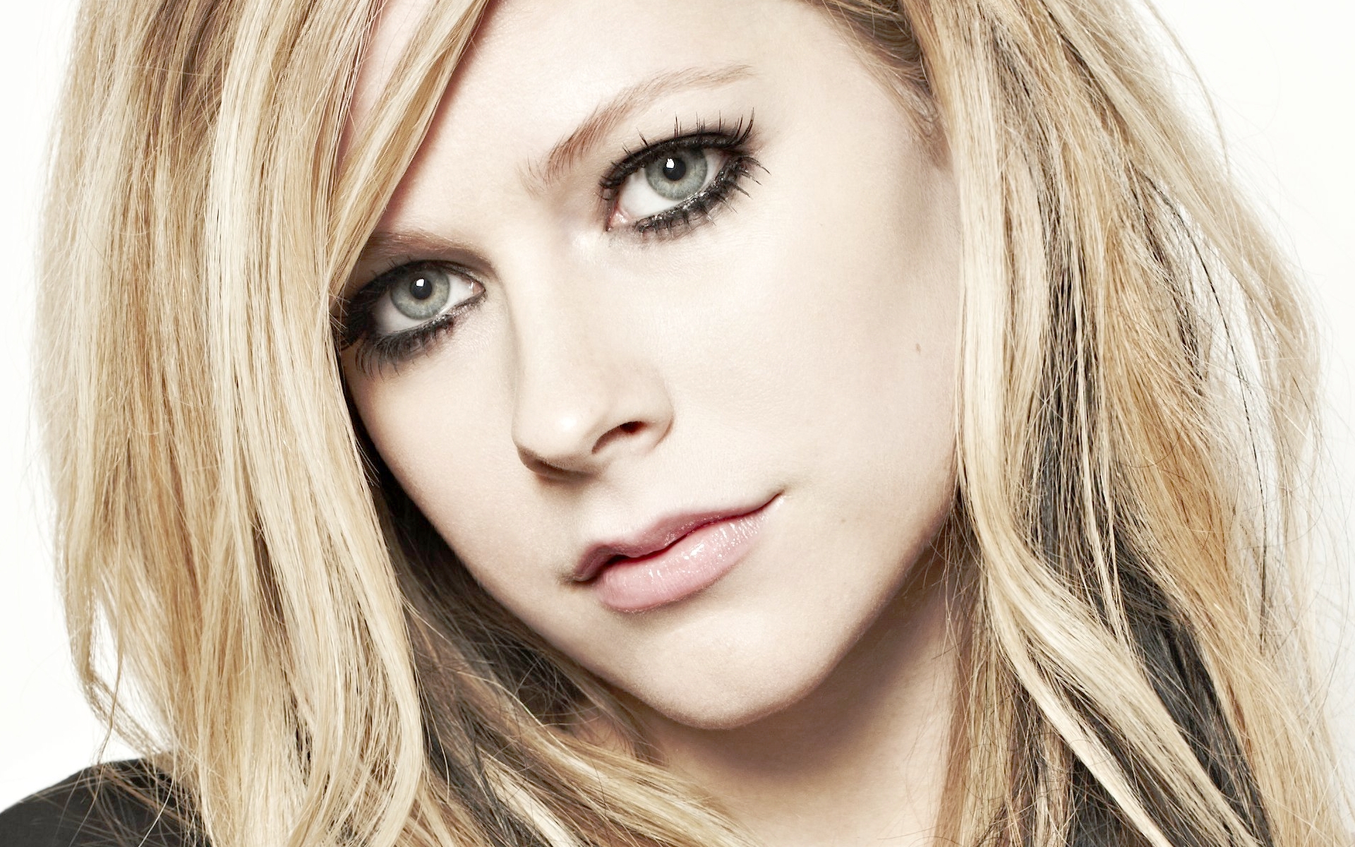 Avril Lavigne sacará nuevo disco