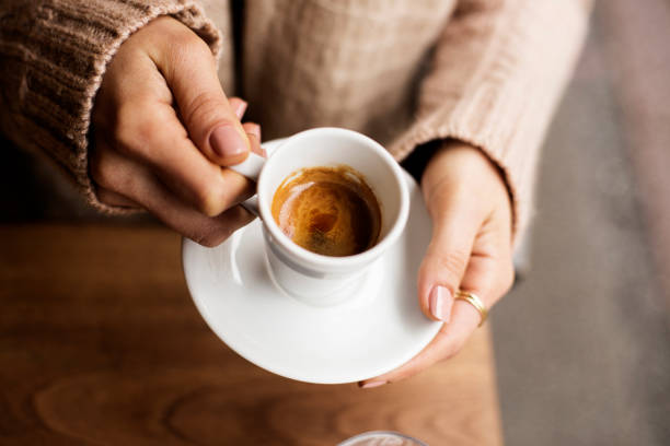 ¿La cafeína por la mañana es placebo?