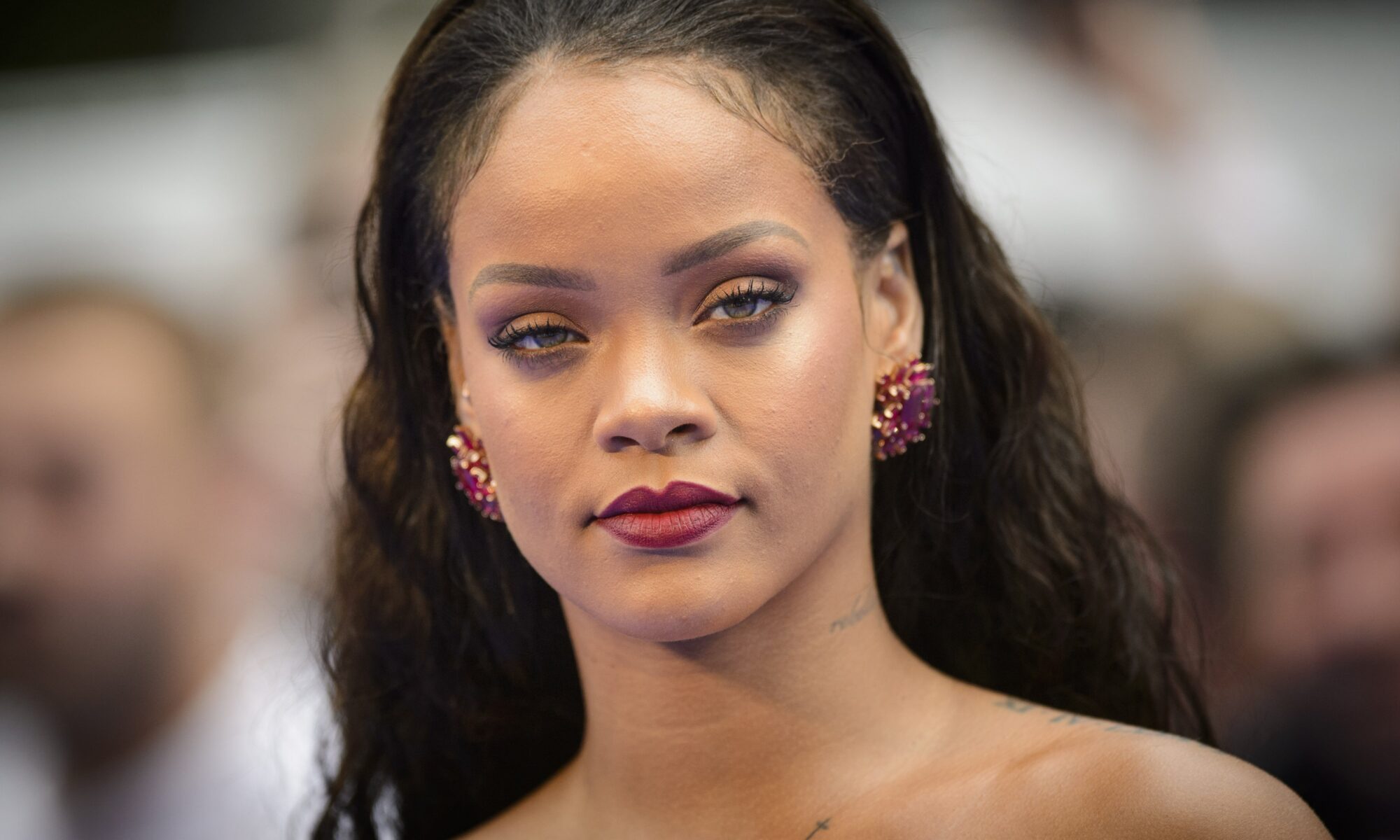 Rihanna pone a la venta su mansión