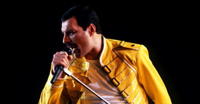 Subastan el piano de Freddie Mercury