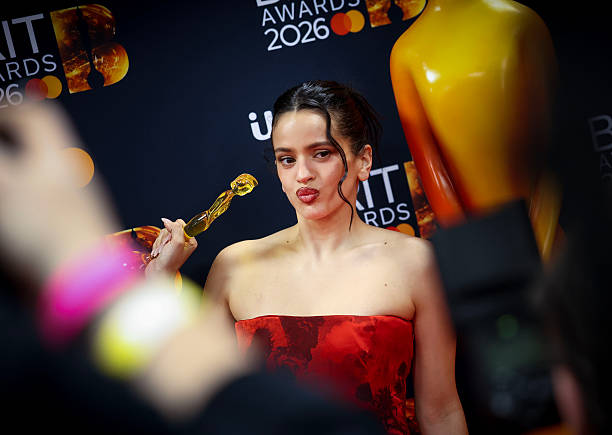Rosalía vuelve a hacer ruido en los VMAs, pero no todo son aplausos