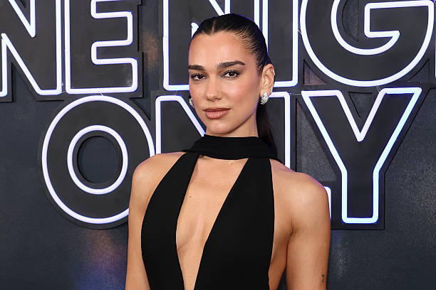 Dua Lipa reabre la pista de baile con una sorpresa para sus fans