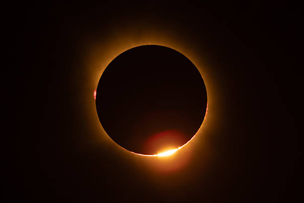 La NASA alucina con el “eclipse dorado” visto desde España